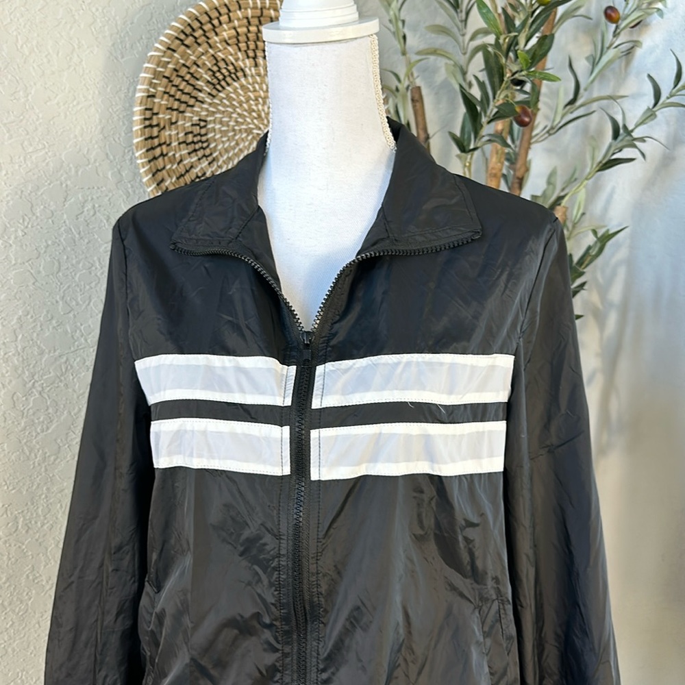 Retro Style lightweight classic black windbreaker jacket Size Medium NWOT - Picture 6 of 9